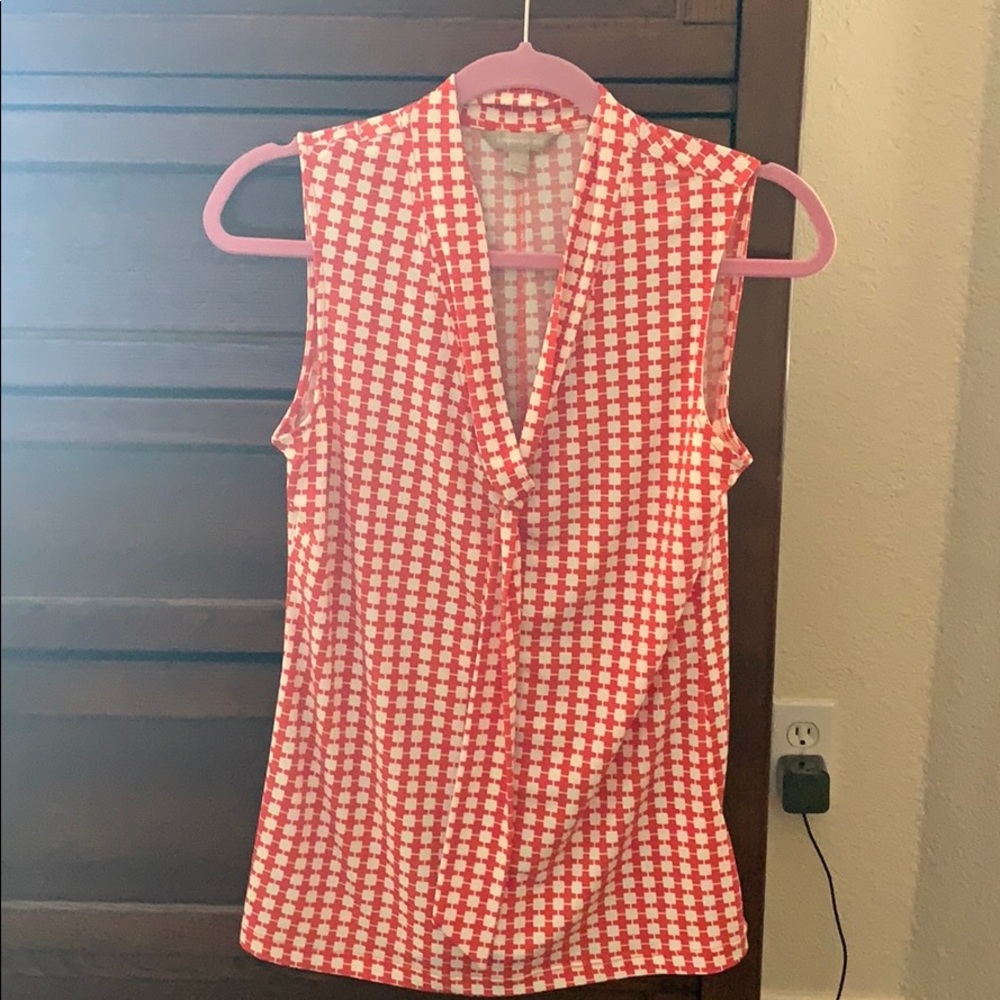 Cute white squared blouse